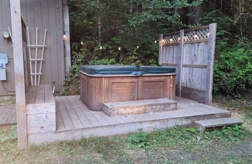 Fall Creek Villa | Relaxing FallCreek Vacation Yurt