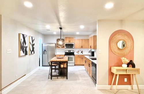 Converse House | Relaxing Feng Shui Family Retreat 12 Miles from San Antonio Airport