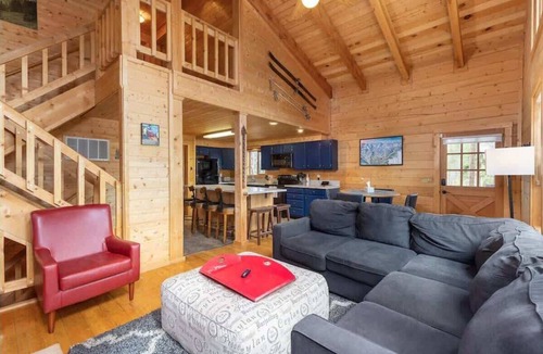 Breckenridge Cabin | Relaxing Forest Retreat with a Private Hot Tub