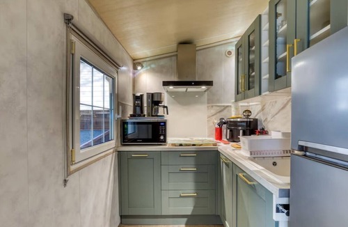 Gallargues-le-Montueux House | Relaxing break in a mobile home between the sea and Camargues.