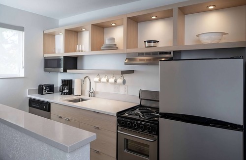 Falls Church Hotel | Relaxing Getaway Awaits! Spacious 2BR Suite with Full Kitchen, Pets Allowed!