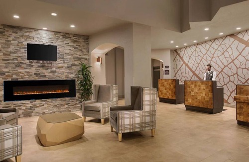 Lake Forest House | Relaxing Getaway Awaits! 2 Comfortable Units, Pool, Parking and Shuttle