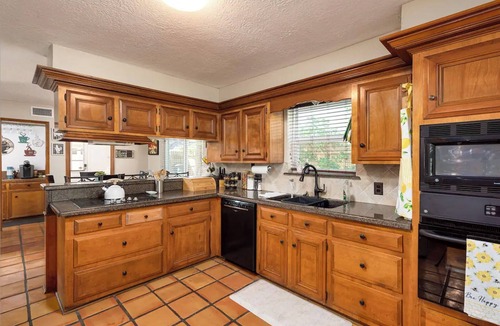 Houston House | Relaxing Getaway: Charming home with Private pool!