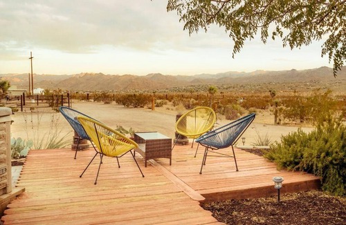 Joshua Tree House | Relaxing Getaway on 5 acres at Hawk + Raven Ranch