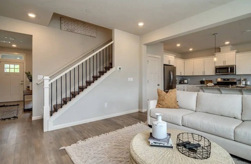 Carver House | Relaxing Getaway w/Pool Access!nn