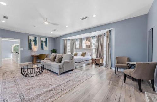 Lakeview  Jefferson County House | Relaxing Getaway with Private Hot Tub 7 Br 4 bath