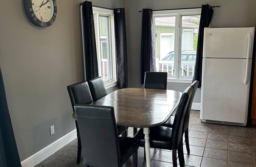 Addison Cottage | Relaxing Graham Lake Escape