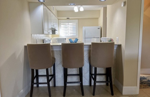 Wesley Chapel Condo | Relaxing Ground-Floor Retreat |King Suite & Private Patio