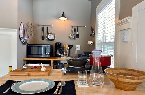 Gallupville Cabin | Relaxing Guesthouse with Decks and Panoramic Views