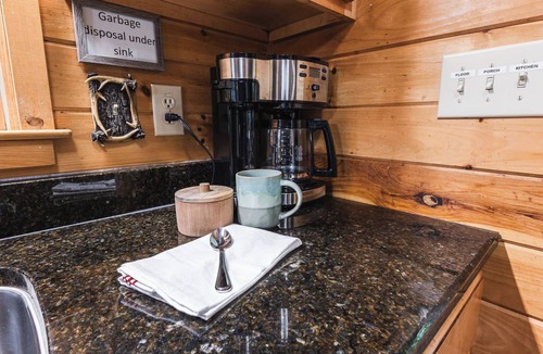Sautee Nacoochee Cabin | Relaxing Helen Cabin with Hot Tub & Fire Pit