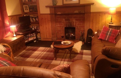 Banff Cottage | Relaxing Historic Cottage