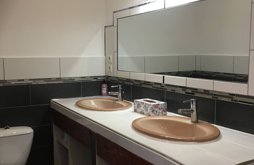 Fournols House | Relaxing holiday accommodation with Jacuzzi and pool table