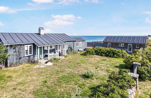 Rrvig House | Relaxing holiday at the waters edge
