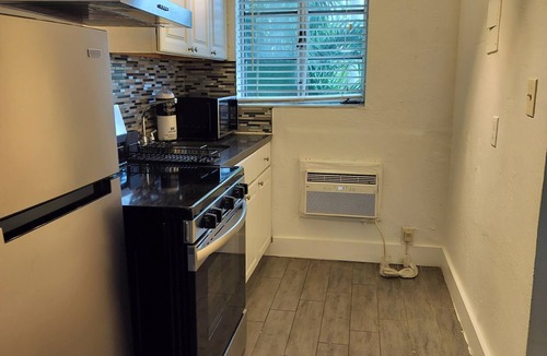 Parkside Apartment | Relaxing Hollywood studio 119