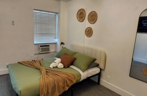 Parkside Apartment | Relaxing Hollywood studio 119