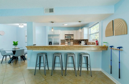 Largo Villa | Relaxing home Mini-Golf/heated pool 2/2