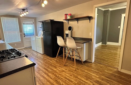 Independence House | Relaxing Home on the Outskirts!