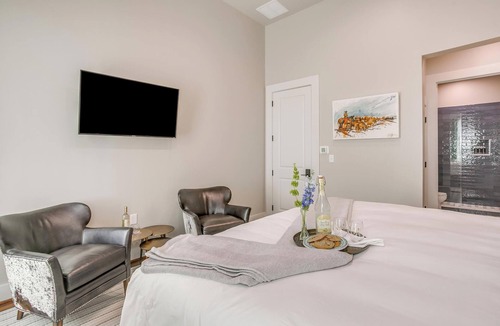 Granbury Hotel | Relaxing Hotel in Granbury Texas on the Historic Granbury Square