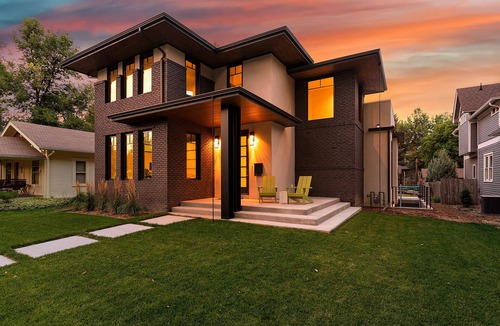 Old Town West House | Relaxing in Paradise W Private Roof Top Deck!