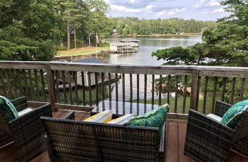 Henrico House | Relaxing Lake Gaston Getaway (two separate living spaces; sleeps 9)