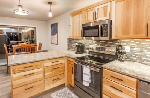 Medical Lake House | Relaxing Lake House