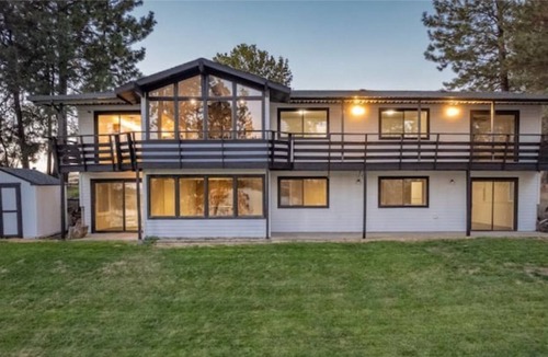 Medical Lake House | Relaxing Lake House