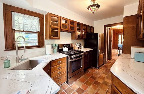 Cold Spring House | Relaxing Lake Retreat in Cold Spring