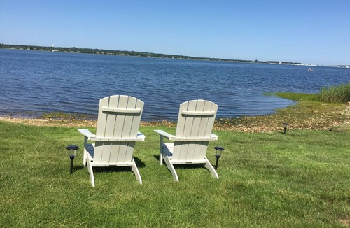 Montauk House | Relaxing Lake Retreat