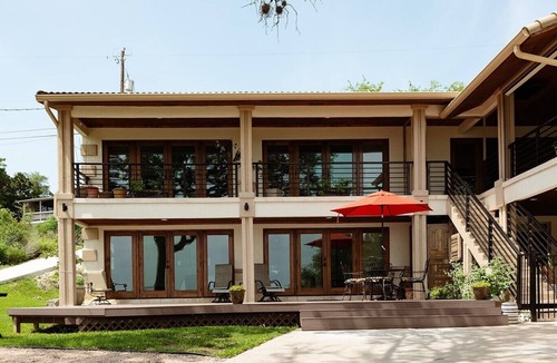 McNeil Apartment | Relaxing Lake Travis waterfront apartment with boat launch