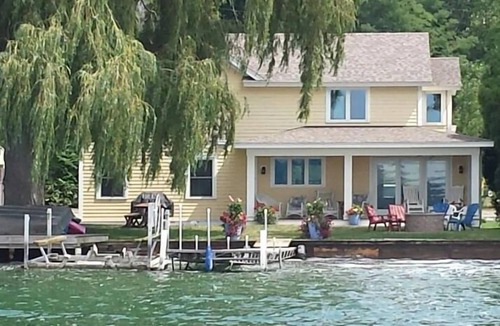Skaneateles House | Relaxing Lakefront Retreat