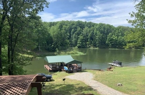 Ozark House | Relaxing Lakefront Getaway
