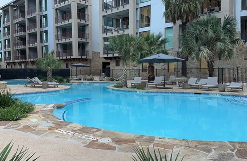 Horseshoe Bay Condo | 🌺Relaxing Lakeside Luxury Waters Condo @HSB Resort Next to Marina Pool Hot Tub