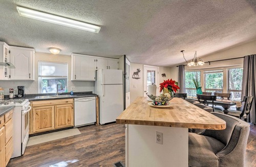 Cloudcroft Cabin | Relaxing Lincoln Forest Retreat w/Wraparound Deck