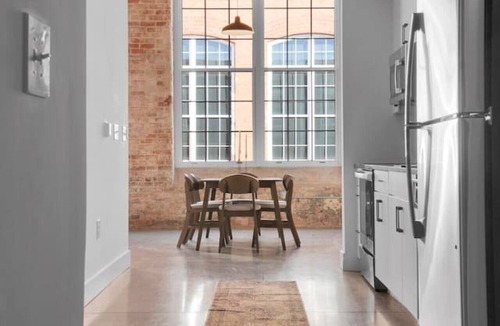 Judson Apartment | Relaxing & Luxurious Stay | Steps from Downtown!