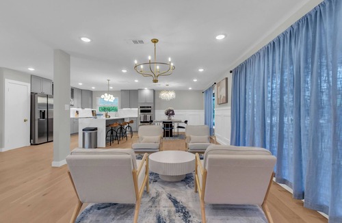 North Dallas House | Relaxing LUXURY Dallas Escape Near Preston Hollow