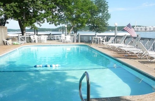 Lake Ozark Condo | Relaxing Marvelous Main Channel View!