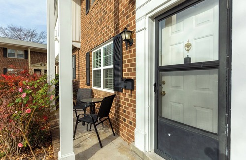 Chapel Hill House | Relaxing & Modern 2 Bdrm UNC/Duke Vacation Home