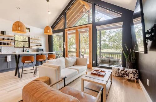 Cedar Creek House | Relaxing Modern stay on a Ranch
