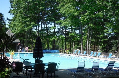 Hidden Valley Condo | 🌿 Relaxing Mountain Condo w/Pool Access, Fireplace & Private Deck