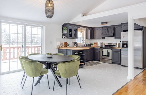 Hensonville Ski Chalet | Relaxing Mountain Hideaway - Hot Tub & Outdoors