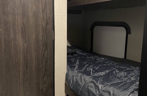 Hurst Apartment | Relaxing Night Stay Near DFW Airport (RV Rental with Delivery & Pick Up Only)