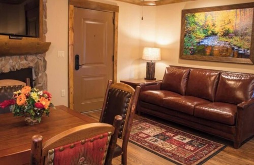 Gatlinburg Villa | Relaxing One-Bedroom Villa in the beautiful Smoky Mountains