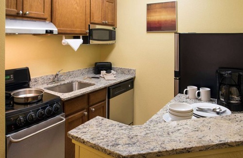 Shea Business Park Apartment | Relaxing Pet-Friendly Property in Scottsdale, With Kitchen and Pool!
