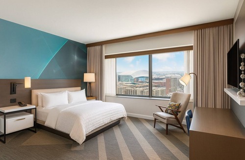 Downtown Houston Hotel | Relaxing Pet Friendly space in Downtown Houston!