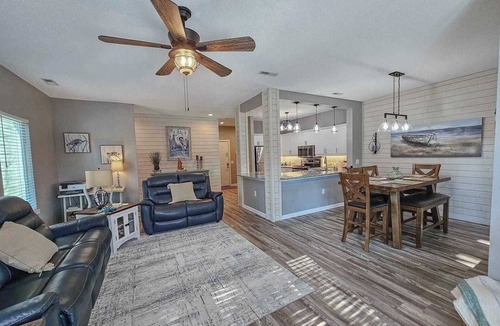 Cherry Grove Beach Condo | Relaxing Place to Stay, Large 2BR, Near the Beach