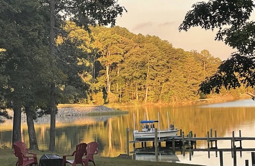 Kinsale House | Relaxing Private Riverfront Retreat with Beach and Private Dock