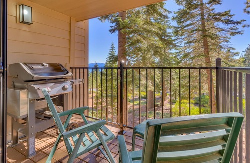 Carnelian Woods House | Relaxing Retreat: 2 BR, 1.5 BA Townhouse in Carnelian Bay, Sleeps 4