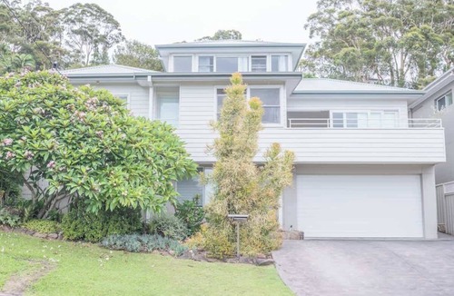 Terrigal House | Relaxing Retreat in Terrigal