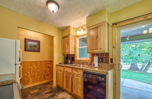 Maggie Valley Cabin | Relaxing Retreat on Jonathan Creek