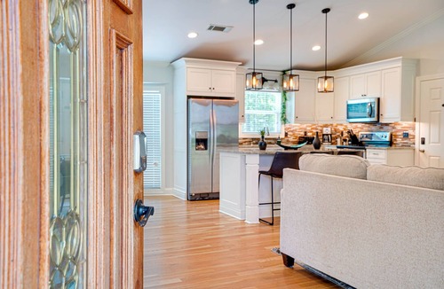 Lawrenceville House | Relaxing Retreat - Jacuzzi Hot Tub + Private Pool